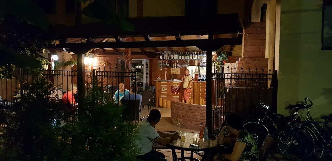 Mon Cheri Ντρομπέτα-Τούρνου Σεβερίν Εξωτερικό φωτογραφία